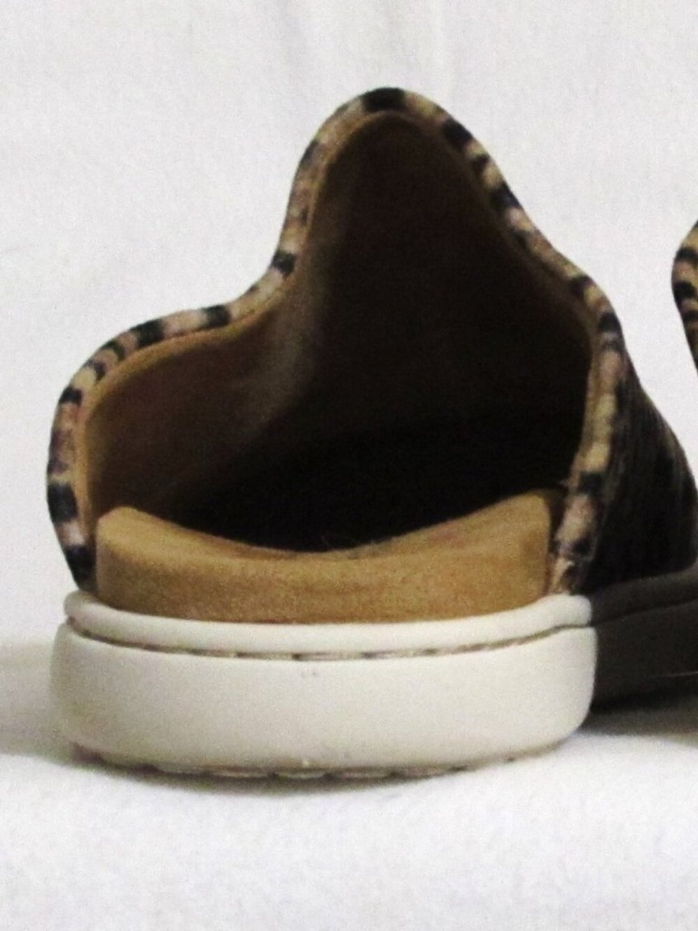 Womens Ladies BORN Leopard Pattern Velvet Sport Slides Clogs Shoes 9 M Orig $140 - Picture 8 of 11